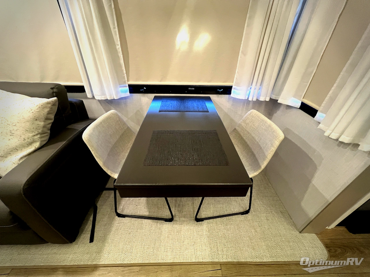 2025 Palomino Columbus 384RKH Photo 29