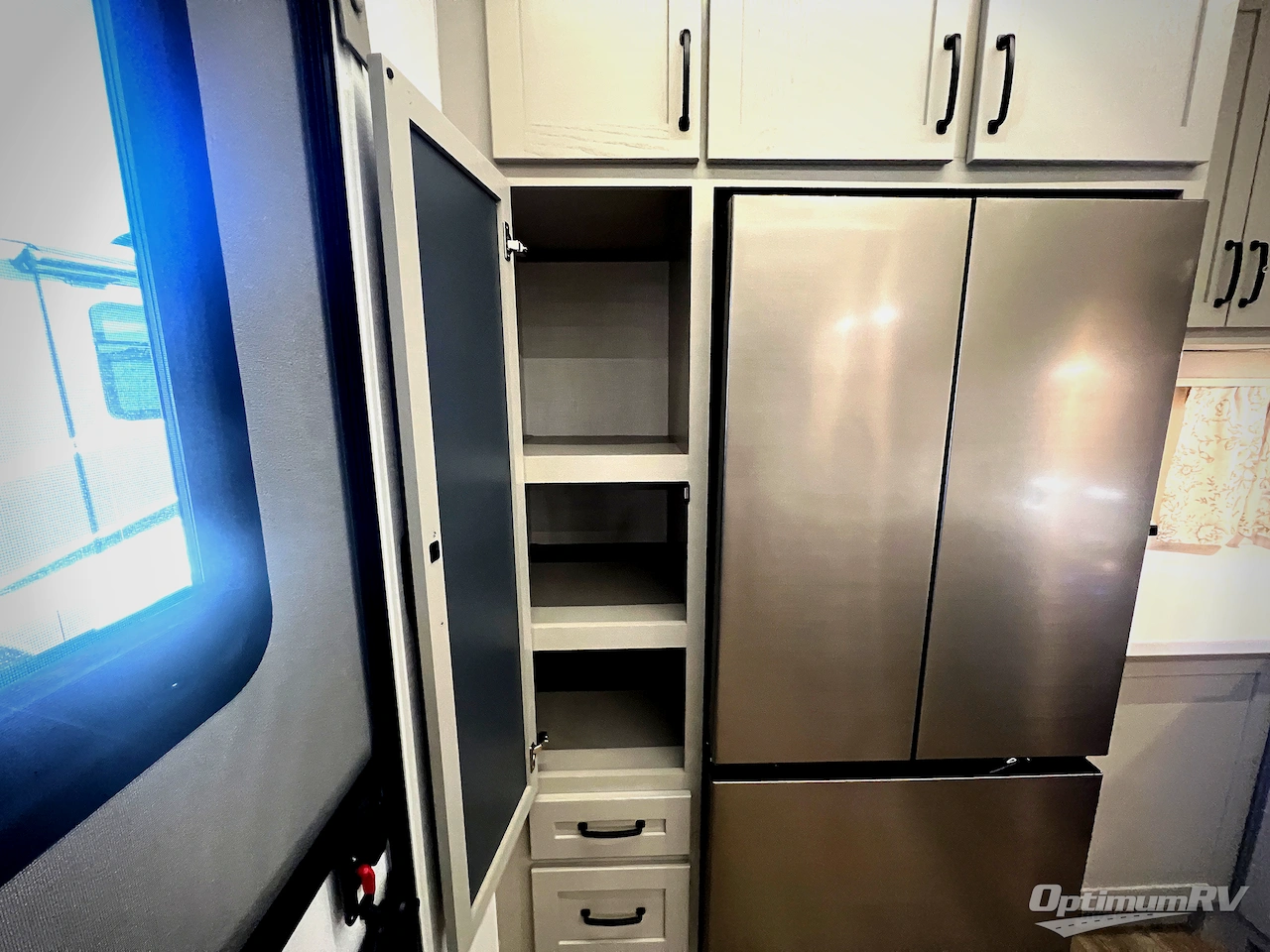 2025 Palomino Columbus 384RKH Photo 37