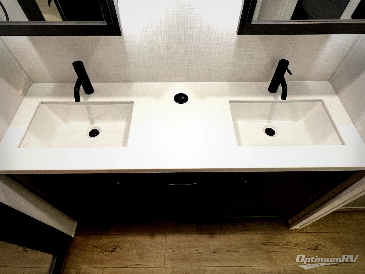 2025 Palomino Columbus 384RKH Photo 62