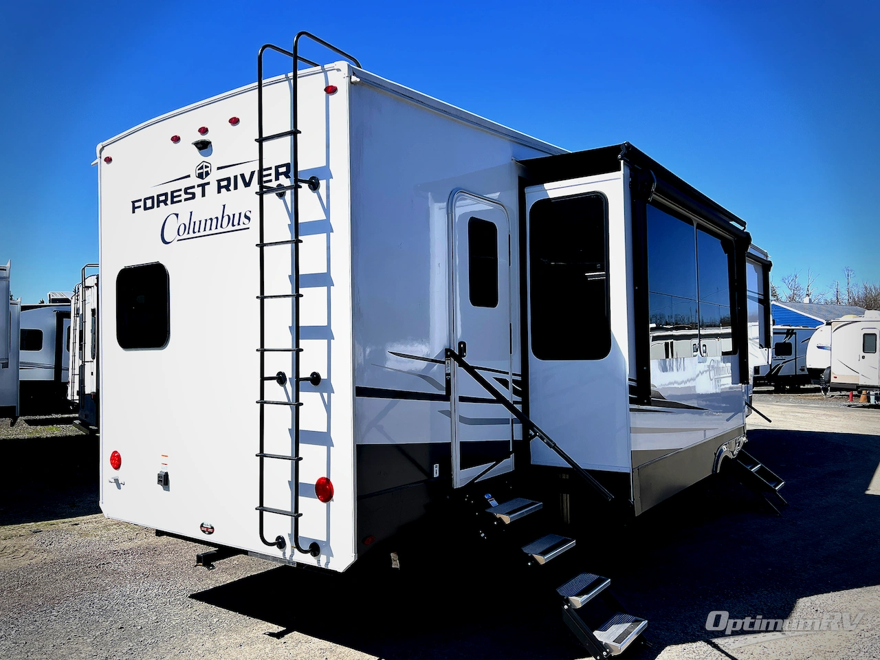 2025 Palomino Columbus 384RKH Photo 2