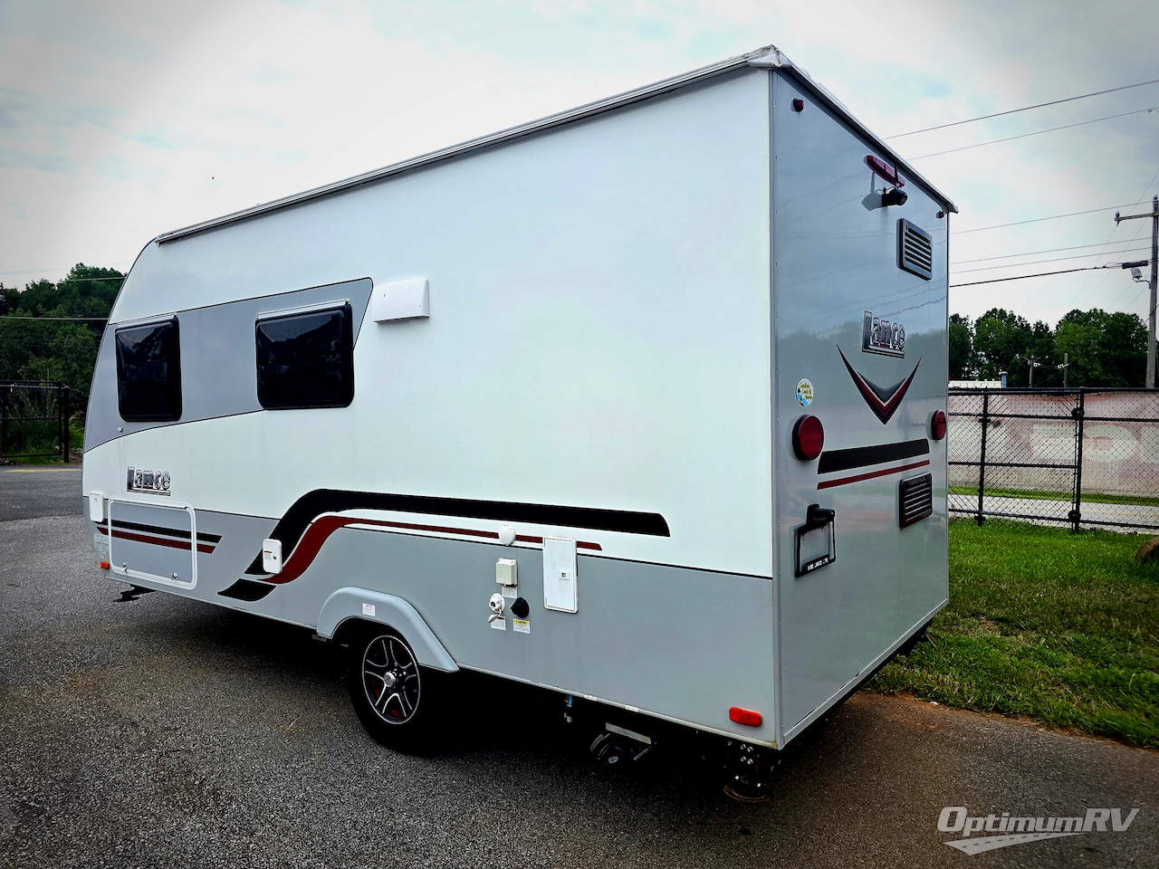 2019 Lance Lance Travel Trailers 1475 Photo 3