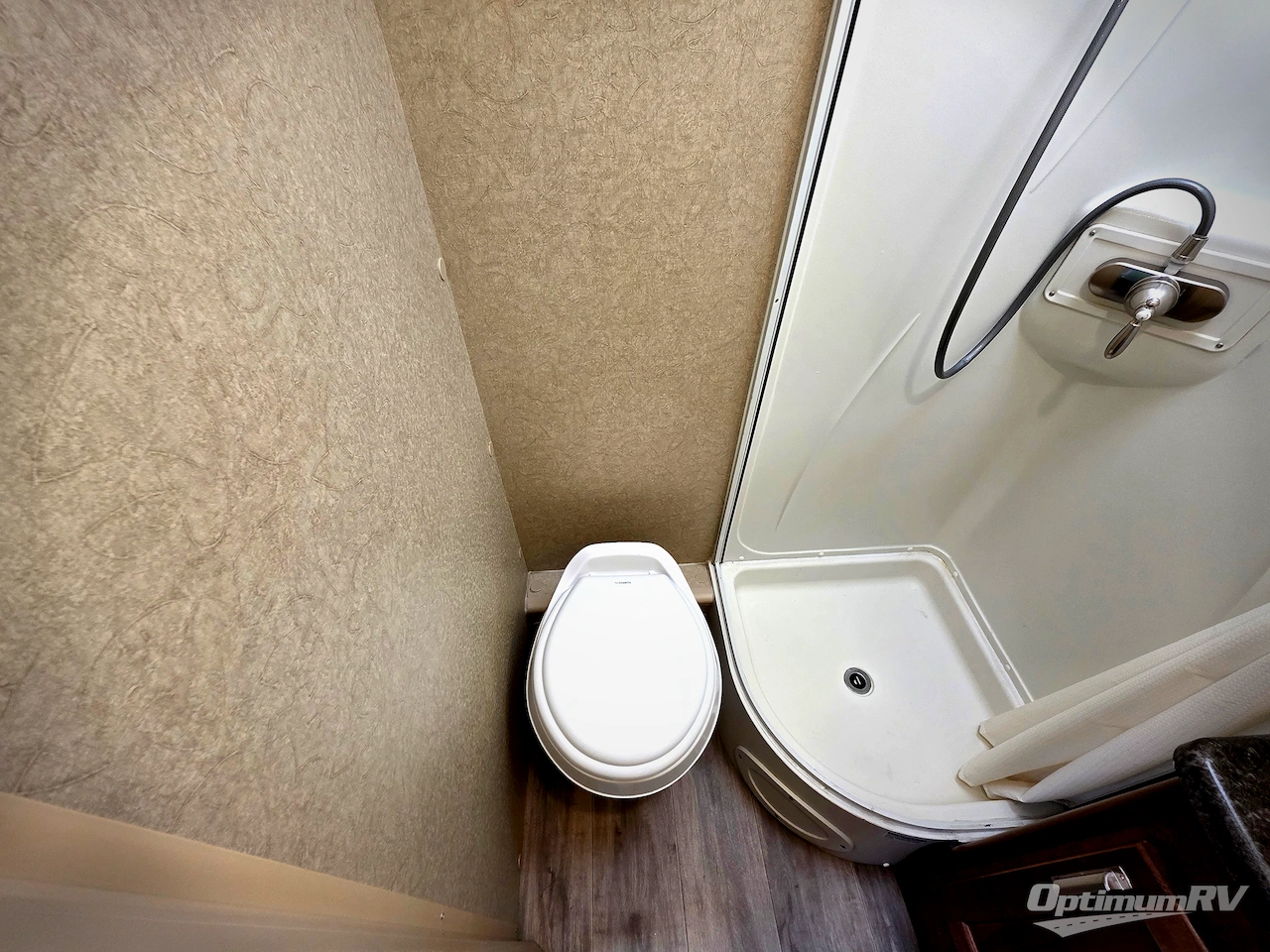 2019 Lance Lance Travel Trailers 1475 Photo 15