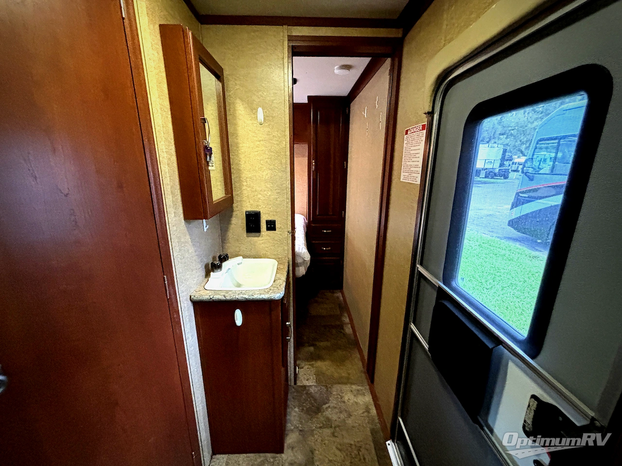 2014 Forest River Work and Play Ultra Lite 275ULSBS Photo 7