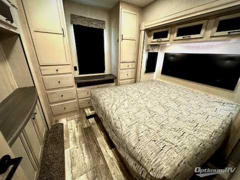2022 Forest River Sandpiper Luxury 379FLOK RV Photo 4