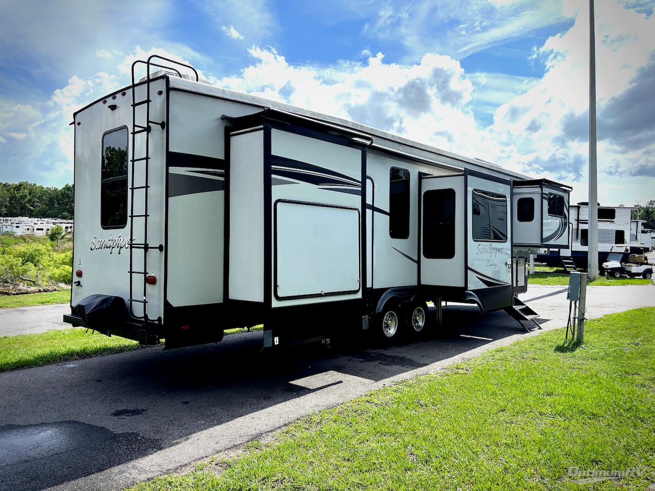 2022 Forest River Sandpiper Luxury 379FLOK Photo 2