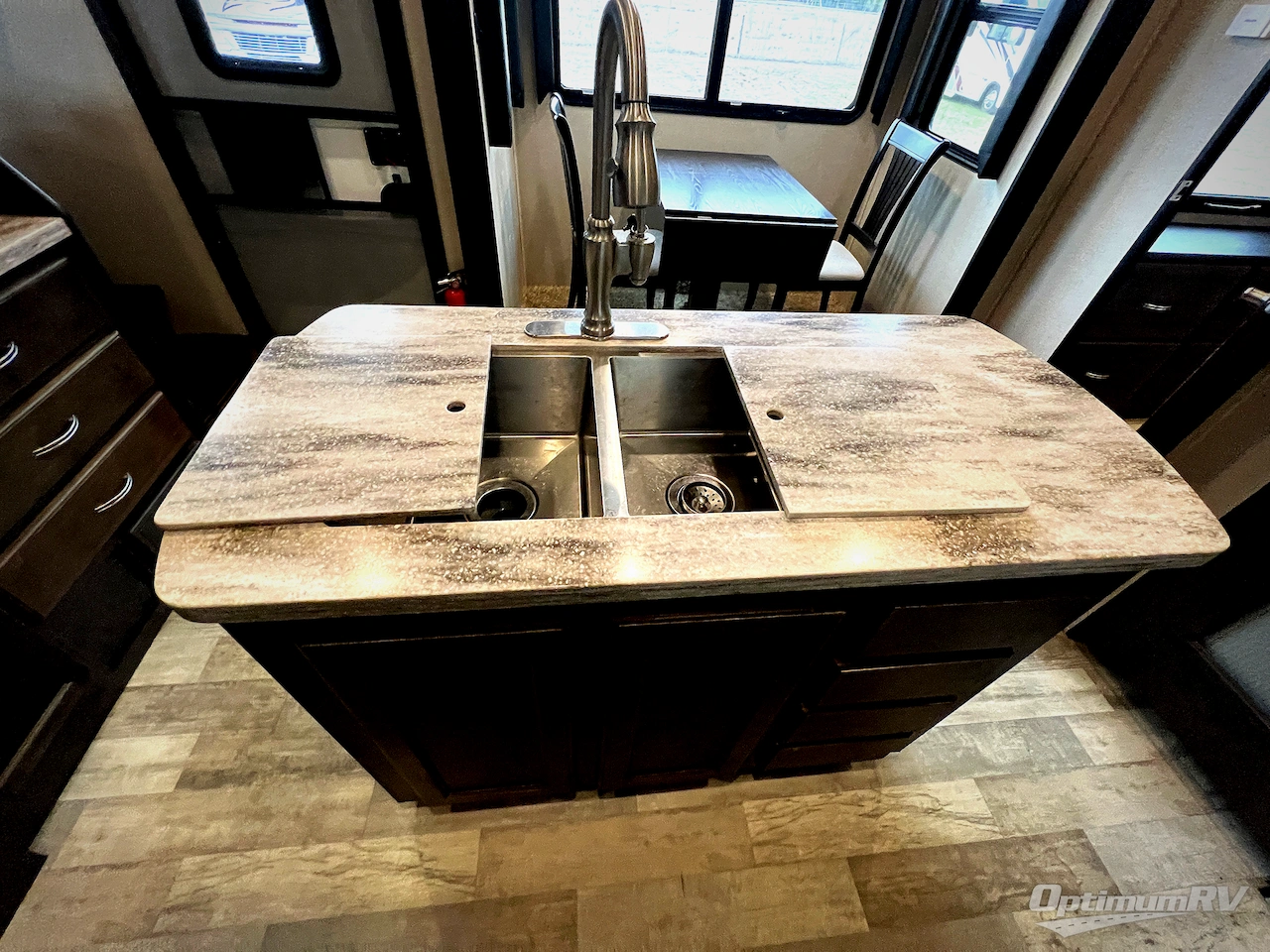 2020 Coachmen Brookstone 344FL Photo 13