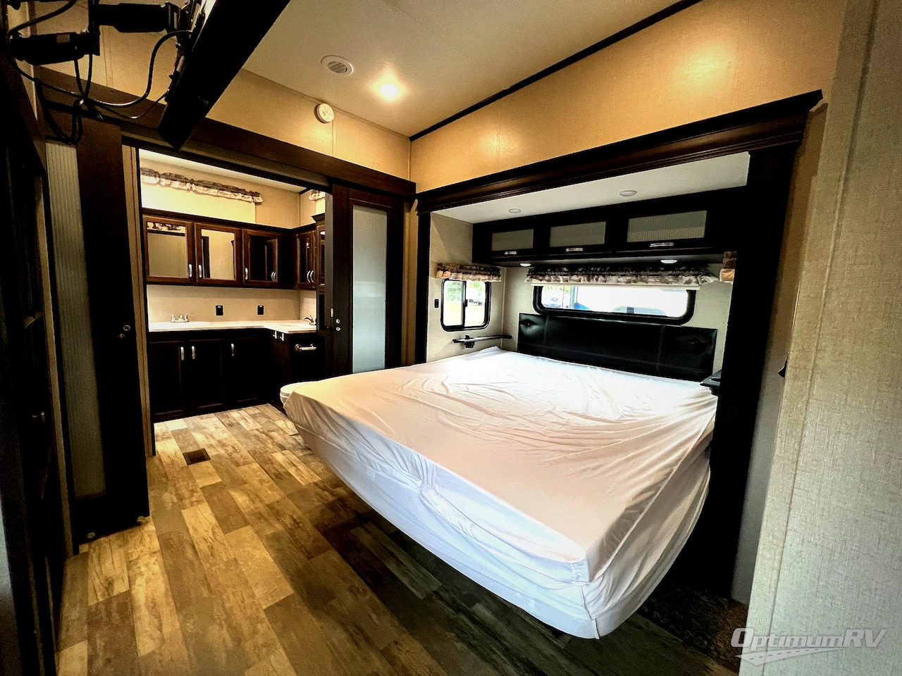 2020 Coachmen Brookstone 344FL Photo 20