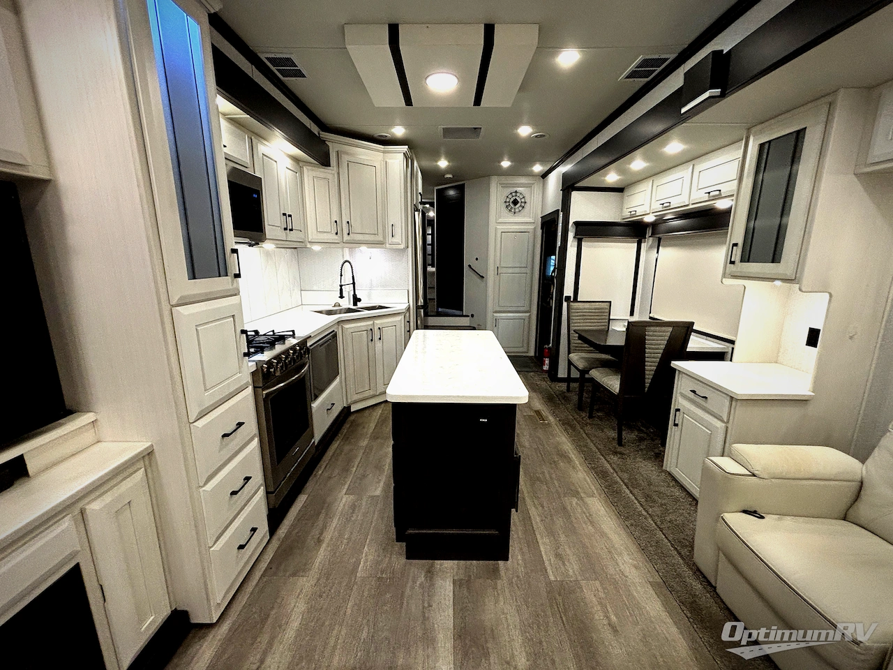 2022 DRV Luxury Suites Mobile Suites 40KSSB4 Photo 5