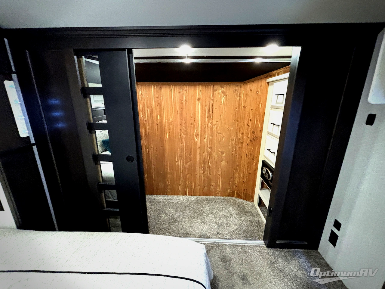 2022 DRV Luxury Suites Mobile Suites 40KSSB4 Photo 11