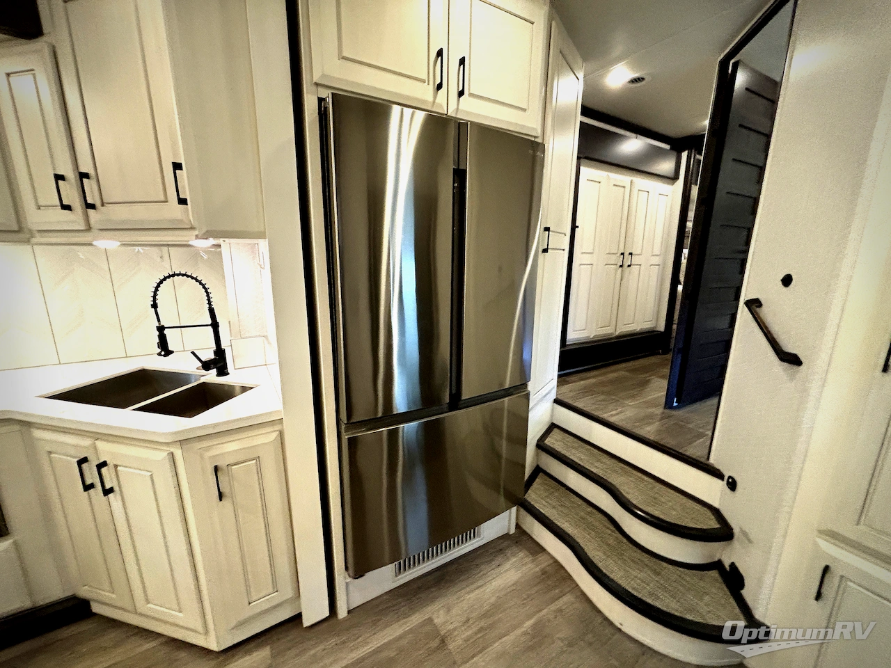 2022 DRV Luxury Suites Mobile Suites 40KSSB4 Photo 17
