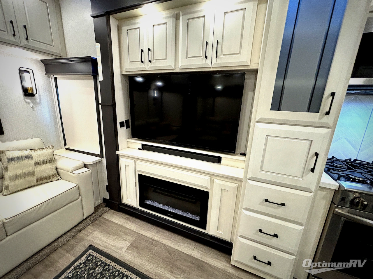 2022 DRV Luxury Suites Mobile Suites 40KSSB4 Photo 21