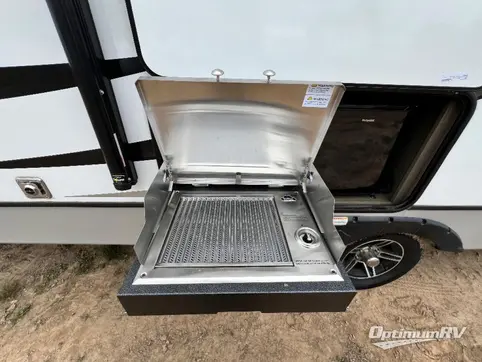 2022 Keystone Cougar Half-Ton 30RKD RV Photo 4