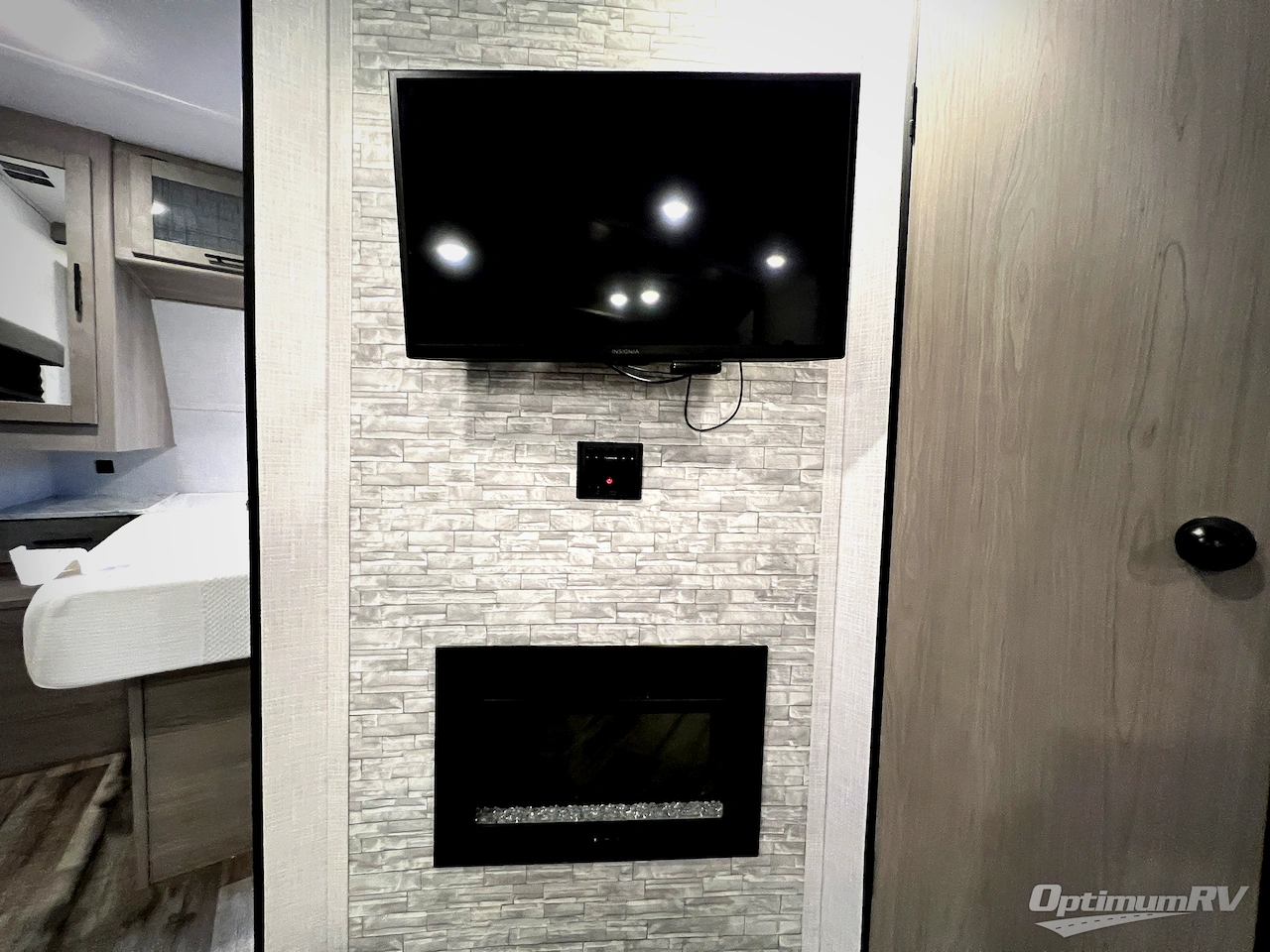 2022 Dutchmen Coleman Light 2755BH Photo 8