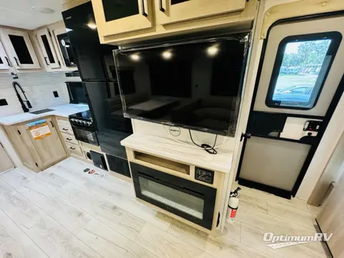2025 East To West Della Terra 312BH RV Photo 2