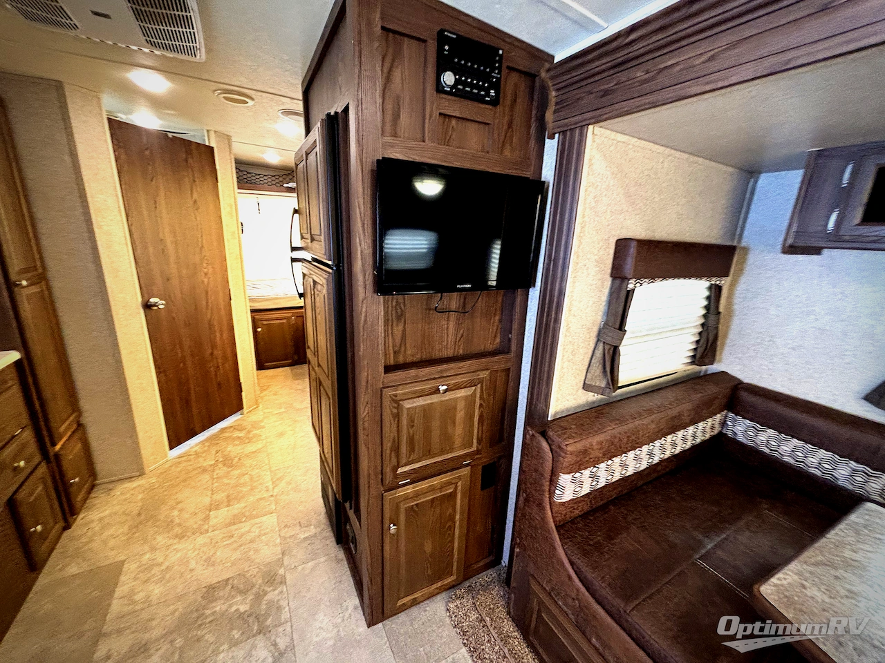 2018 Forest River Rockwood Roo 233S Photo 10