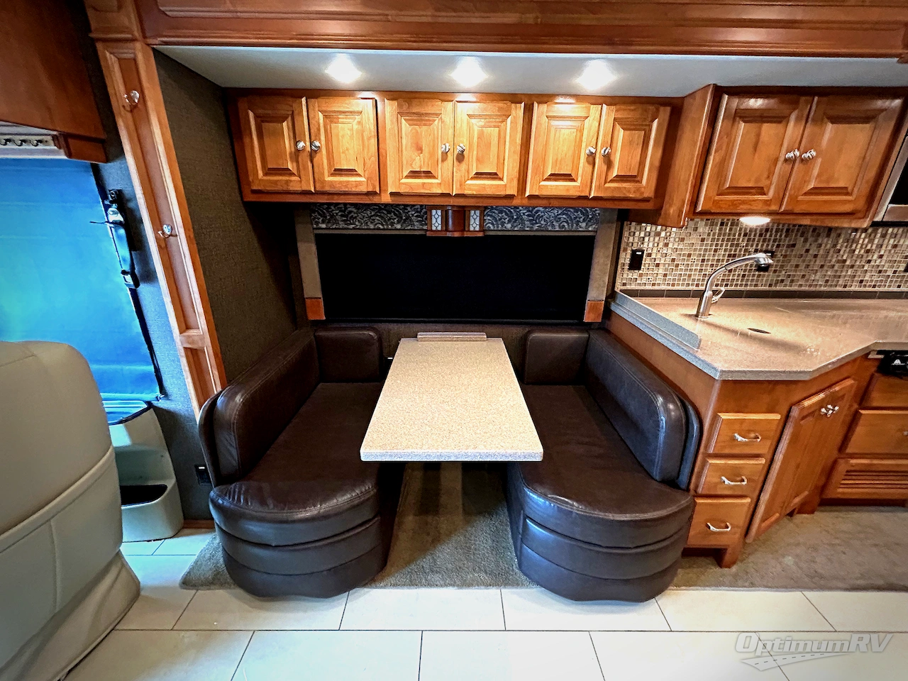 2017 Tiffin Allegro RED 33 AA Photo 9