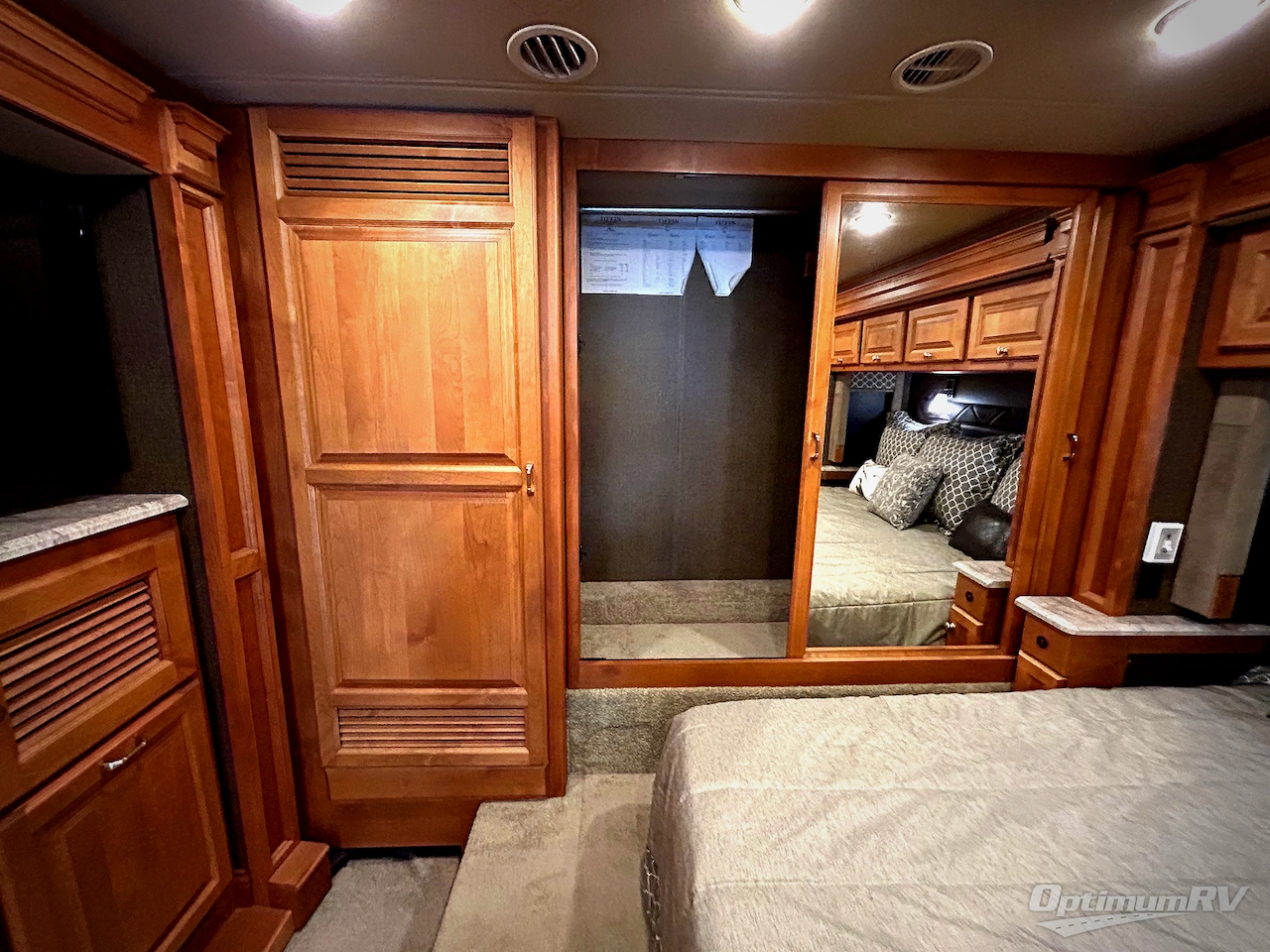 2017 Tiffin Allegro RED 33 AA Photo 18