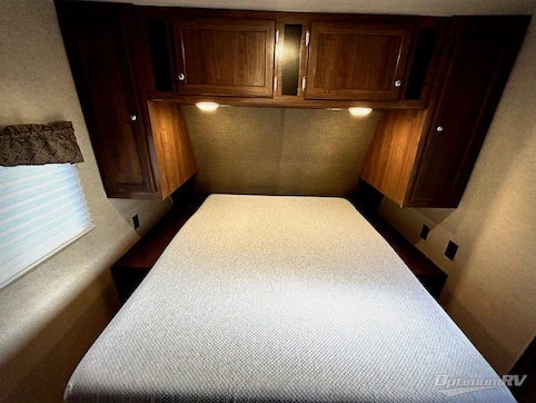 2017 Heartland Pioneer RL 250 RV Photo 3