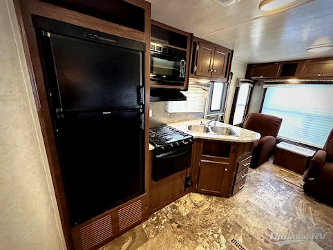 2017 Heartland Pioneer RL 250 RV Photo 4