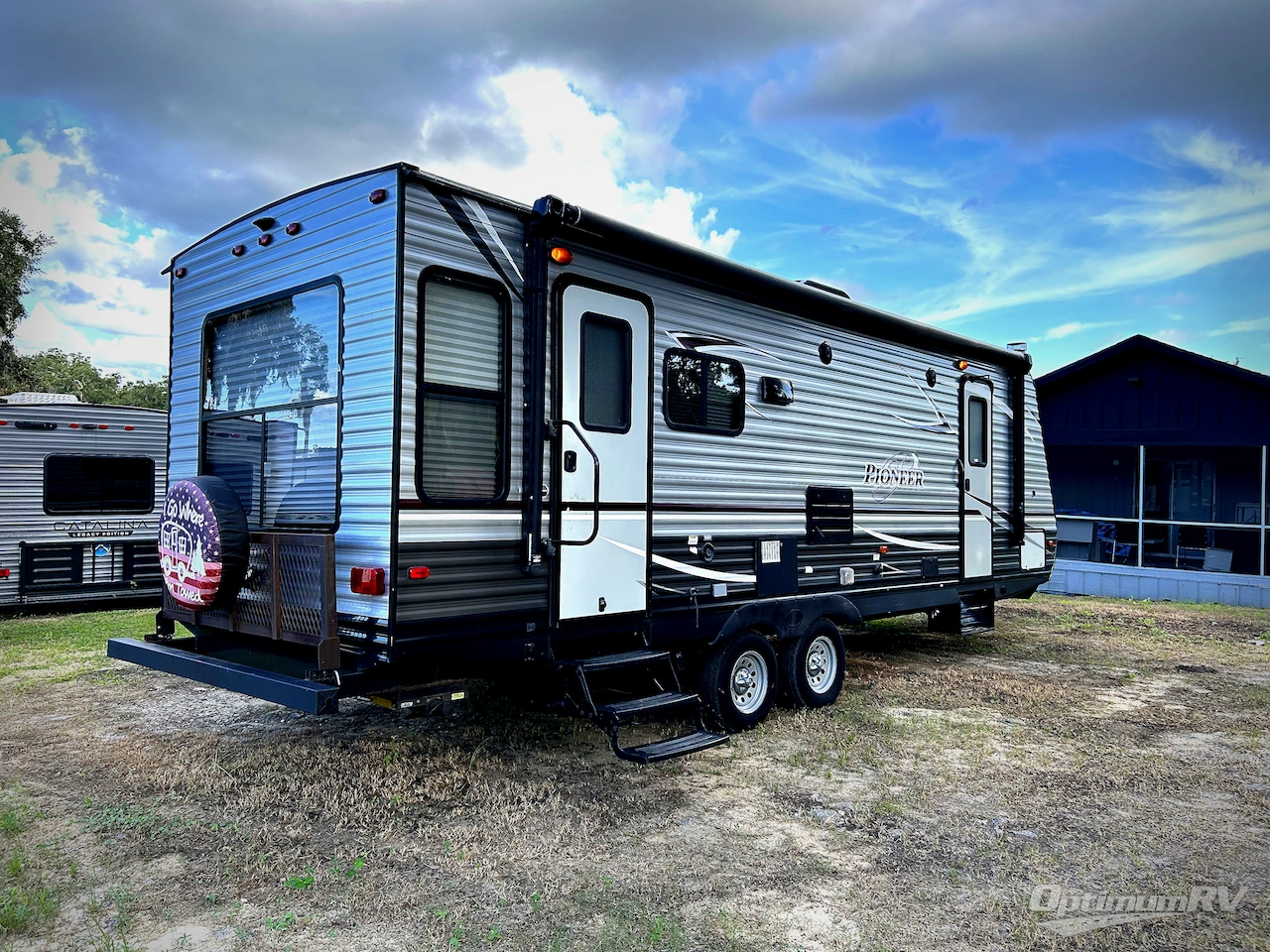 2017 Heartland Pioneer RL 250 Photo 2