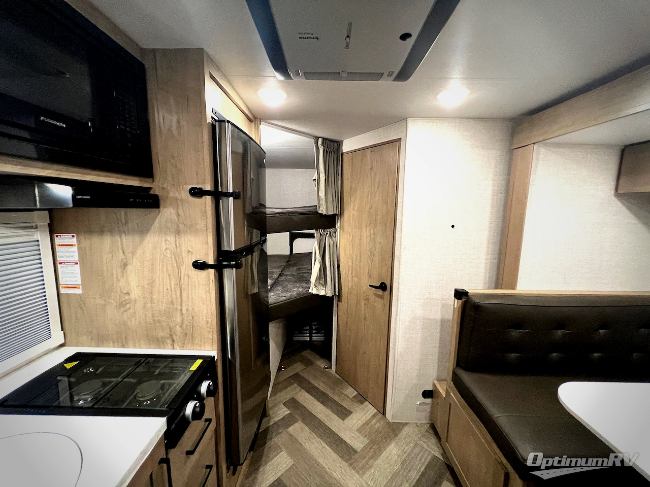 2023 Ember Overland Series 191MDB Photo 4
