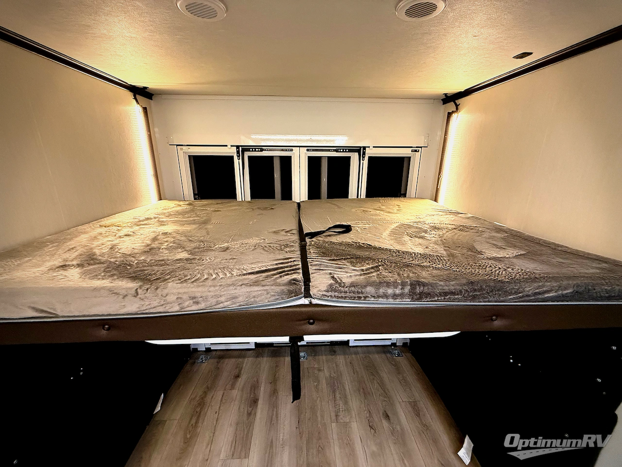 2026 Forest River Vengeance Rogue Armored 26L140 Photo 6