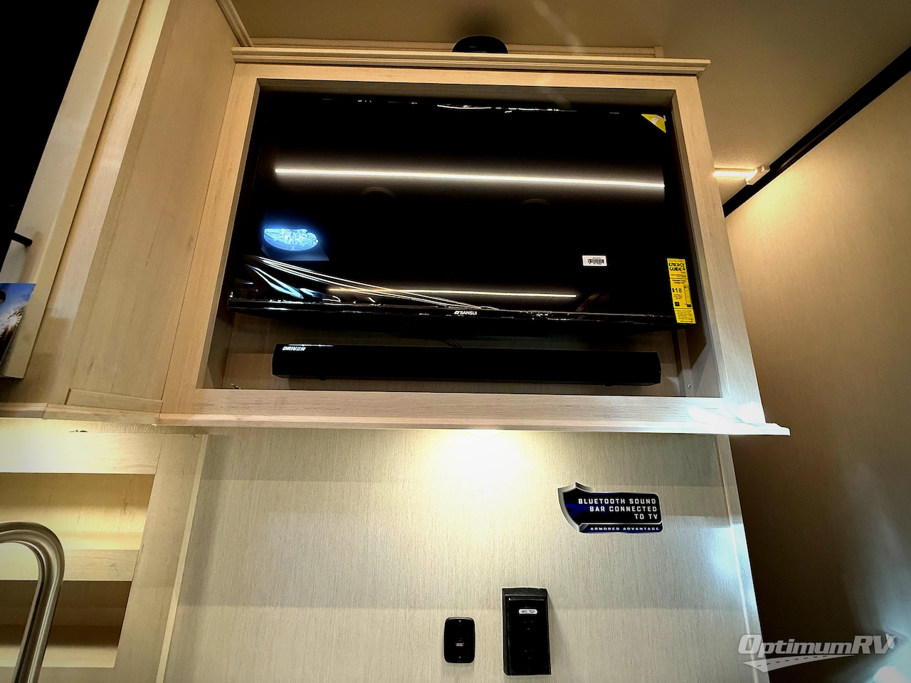 2026 Forest River Vengeance Rogue Armored 26L140 Photo 16