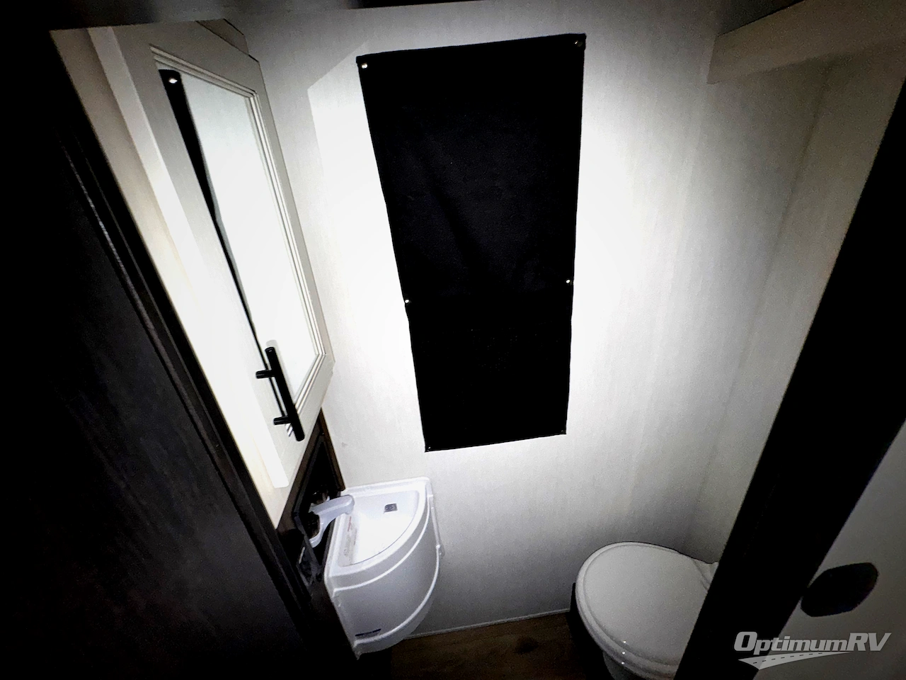 2026 Forest River Vengeance Rogue Armored 32L132 Photo 10