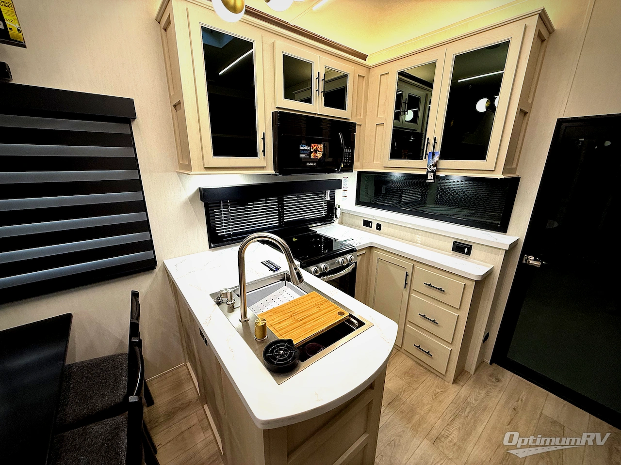 2026 Forest River Vengeance Rogue Armored 4015 Photo 13