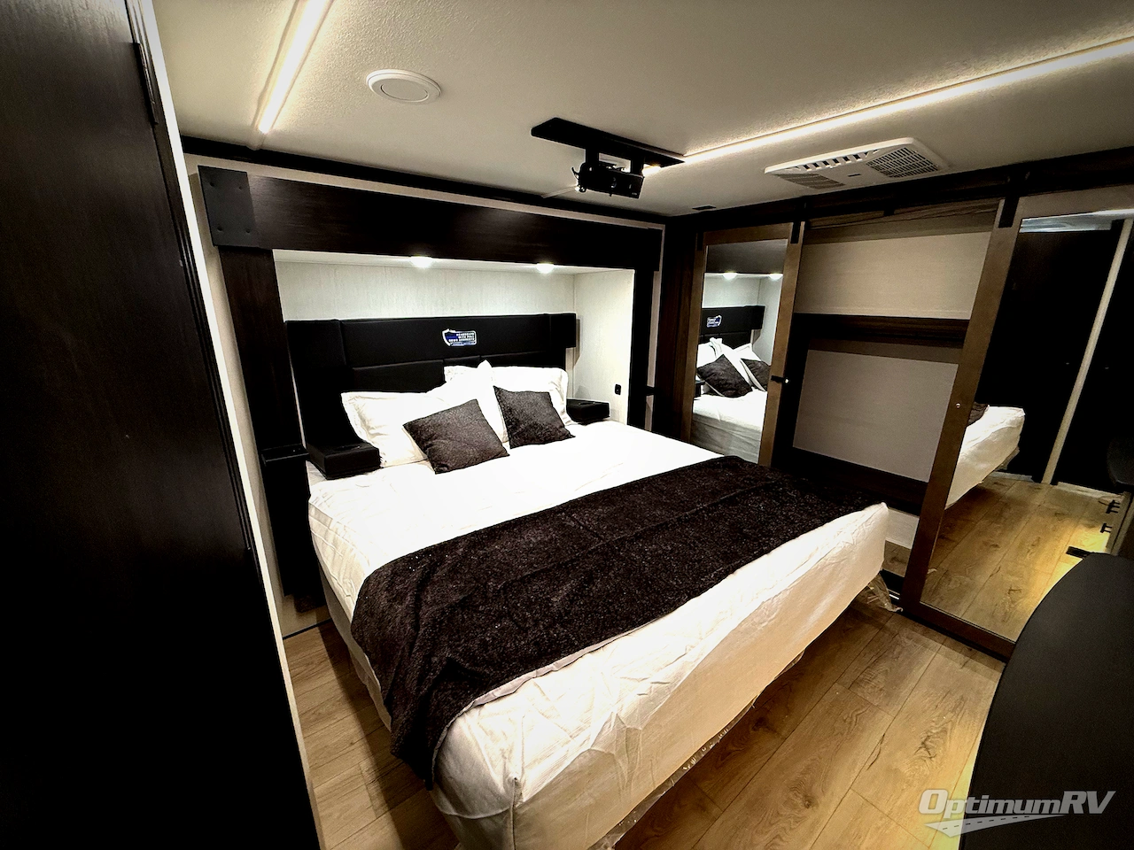 2026 Forest River Vengeance Rogue Armored 4015 Photo 29