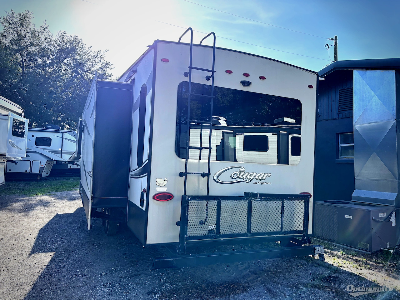2018 Keystone Cougar 333MKS Photo 3