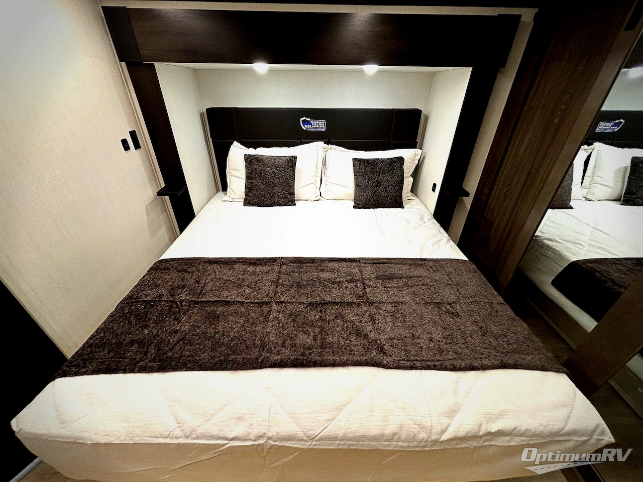 2026 Forest River Vengeance Rogue Armored 391T145 Photo 9