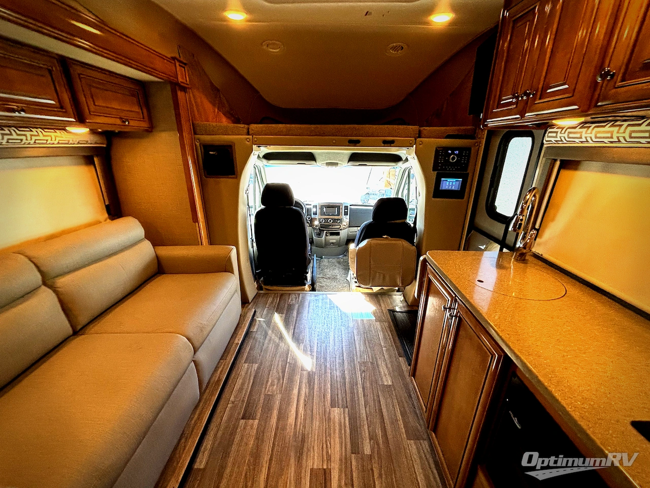 2018 Thor Synergy SD24 Photo 5