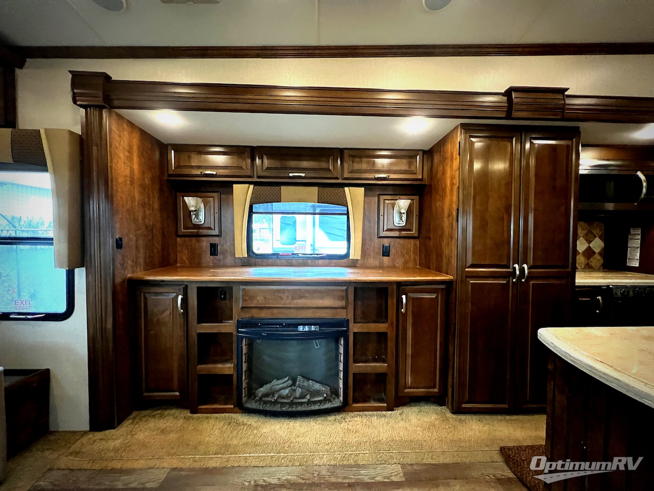 2016 Forest River Cardinal 3850RL Photo 7