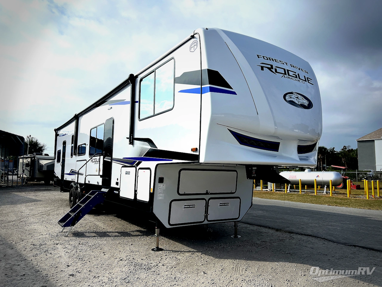 2026 Forest River Vengeance Rogue Armored 4015 Photo 1