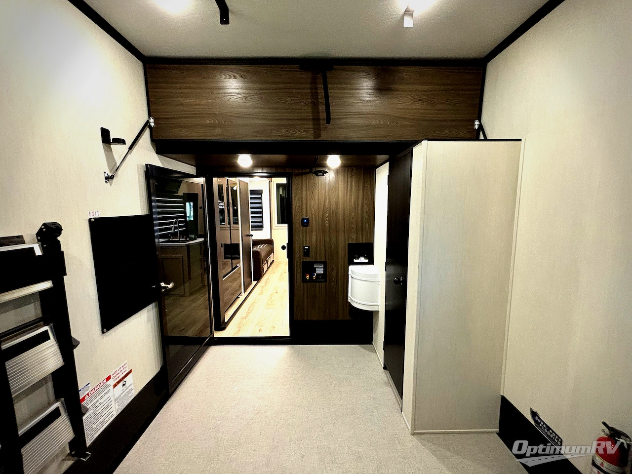 2026 Forest River Cherokee Rogue Armored 4015 Photo 21