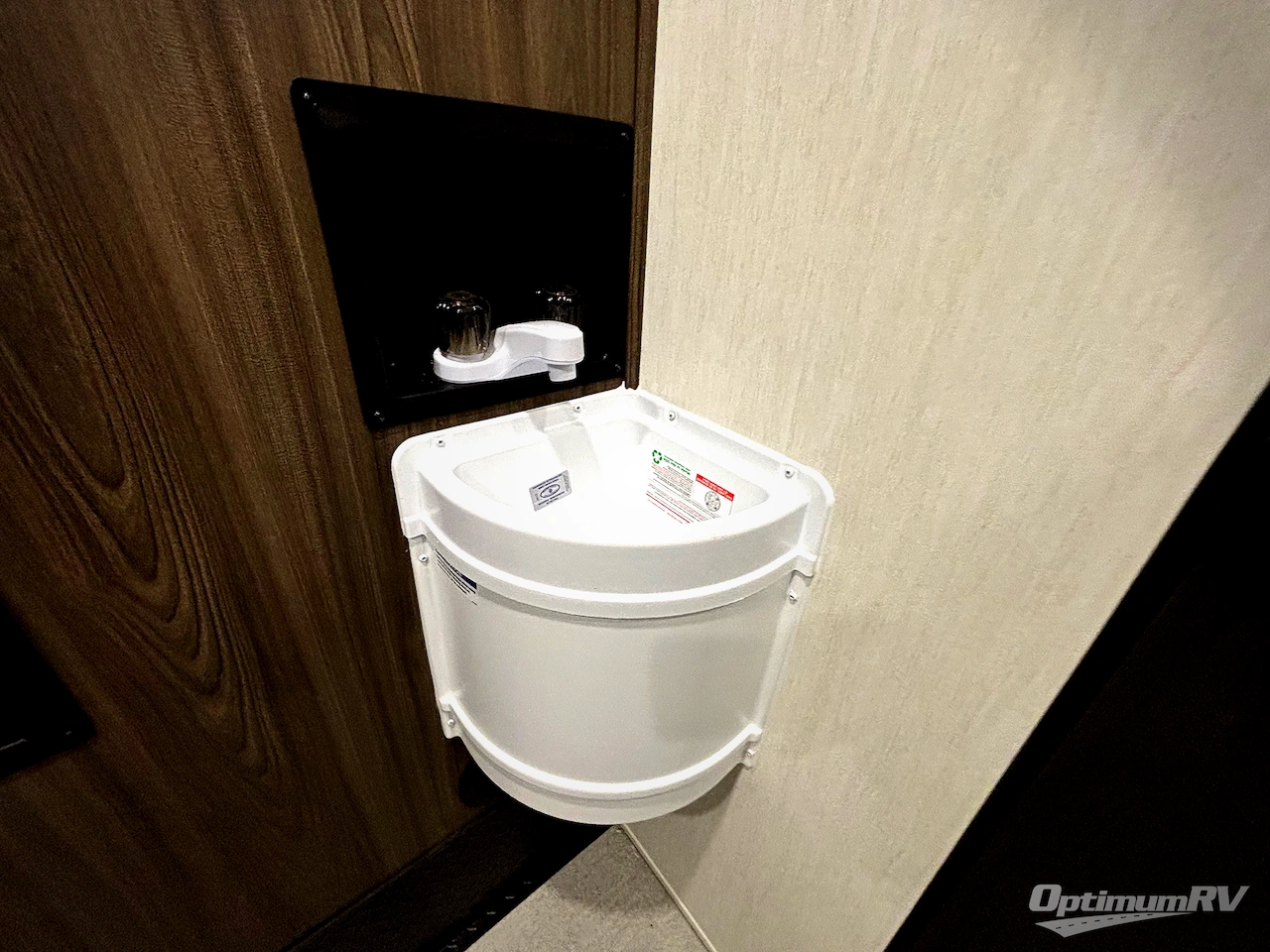 2026 Forest River Cherokee Rogue Armored 4015 Photo 23