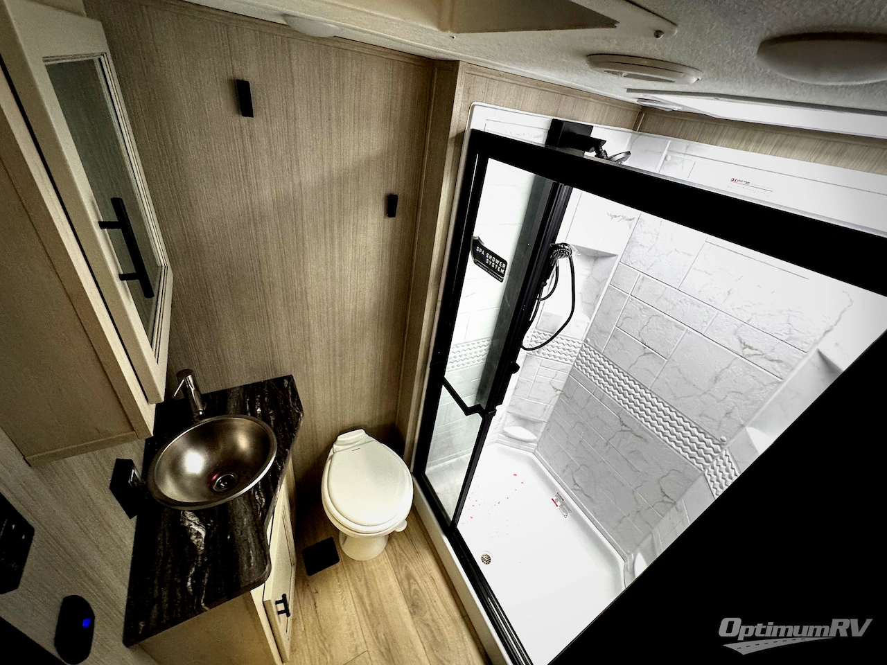 2026 Forest River Cherokee Rogue Armored 4015 Photo 8