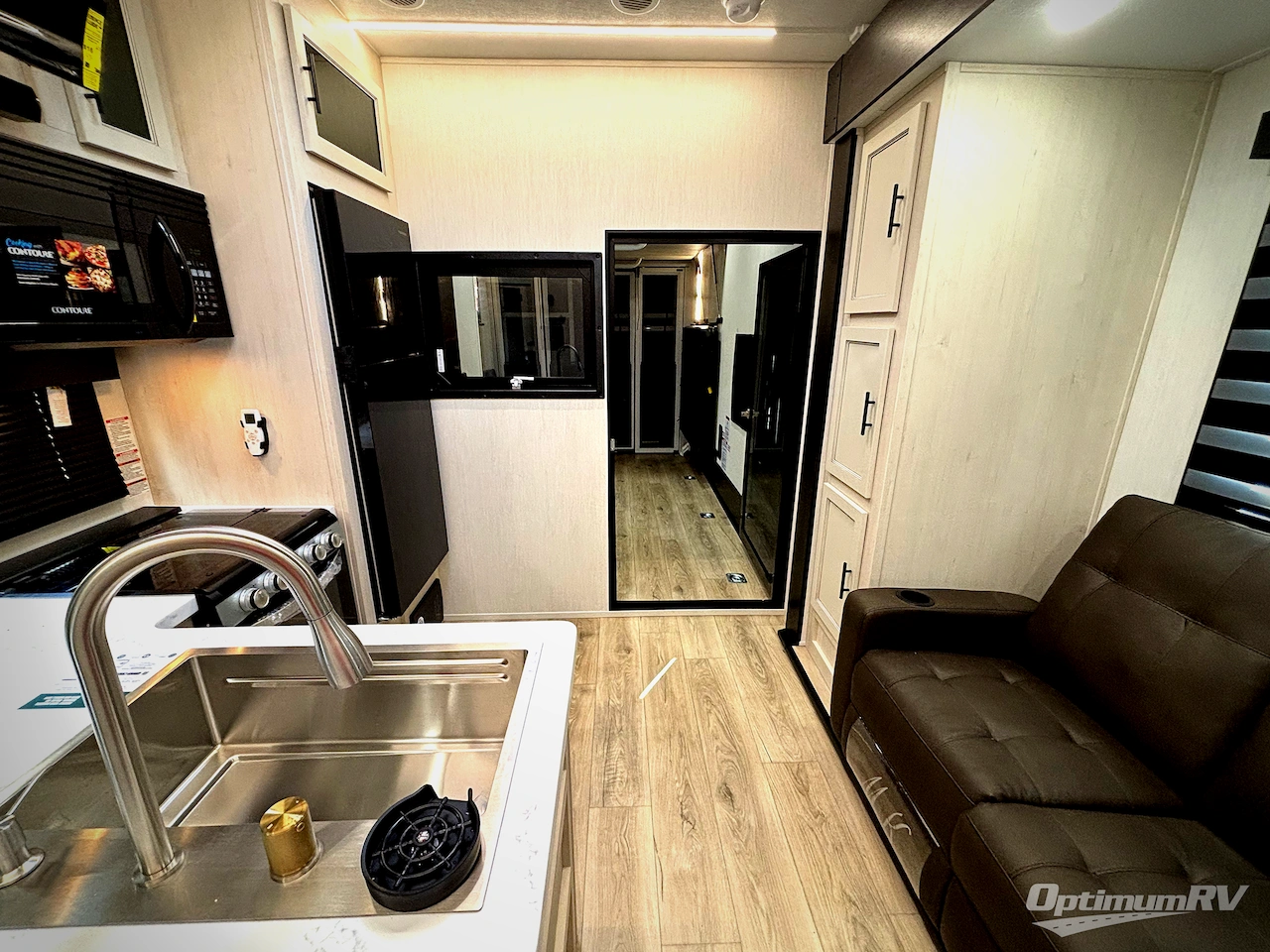 2026 Forest River Cherokee Rogue Armored 32L132 Photo 4