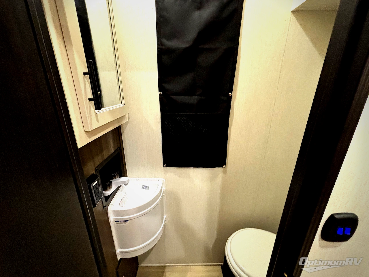 2026 Forest River Cherokee Rogue Armored 32L132 Photo 19