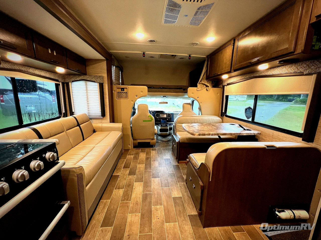 2022 Thor Chateau 27R Photo 21
