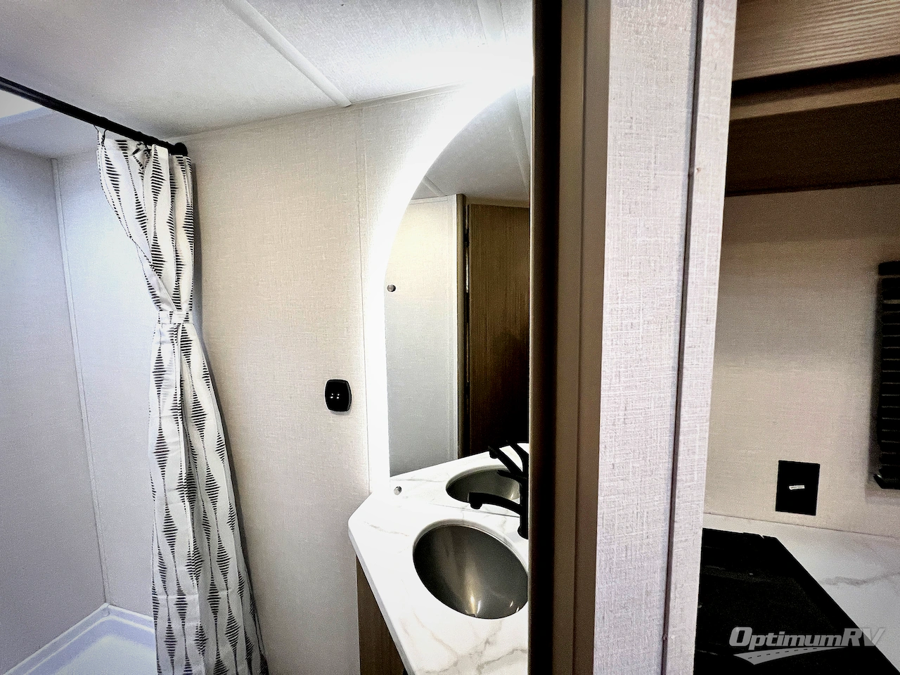 2026 Forest River Wildwood FSX LE 174DBLE Photo 16