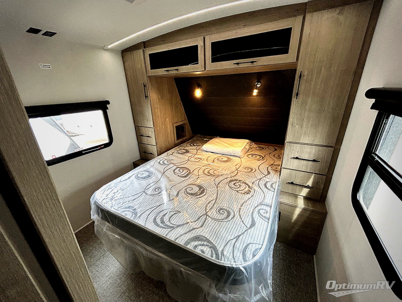 2025 Grand Design Imagine 2970RL Photo 11