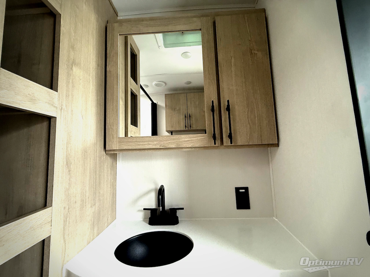 2025 Grand Design Imagine 2970RL Photo 18