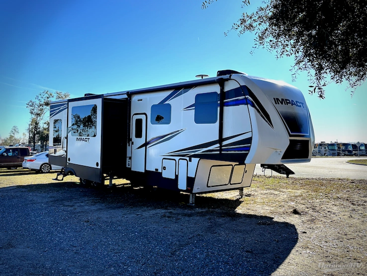 2019 Keystone Impact 341 RV Photo 1