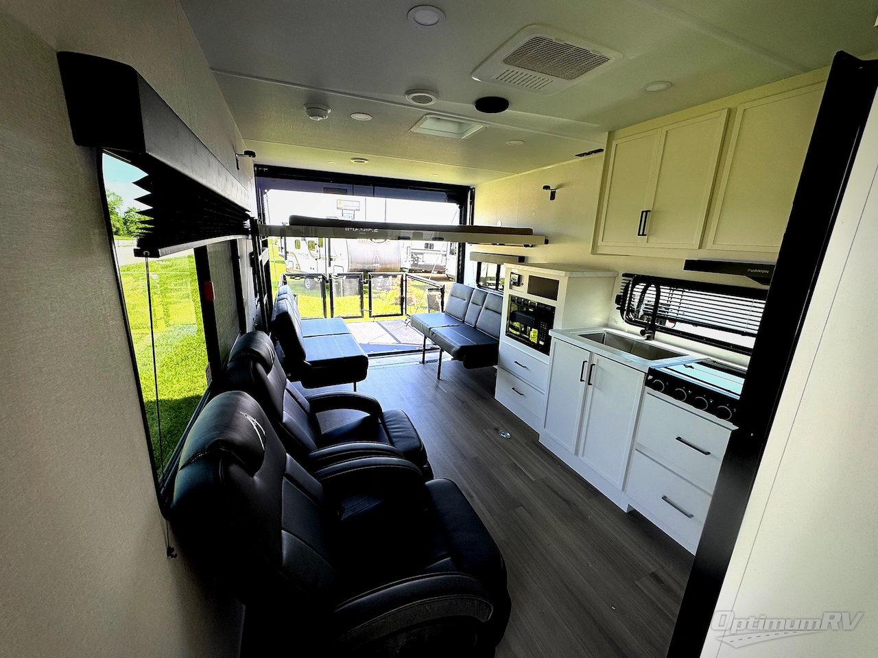 2026 Grand Design Momentum MAV 27MAV Photo 7