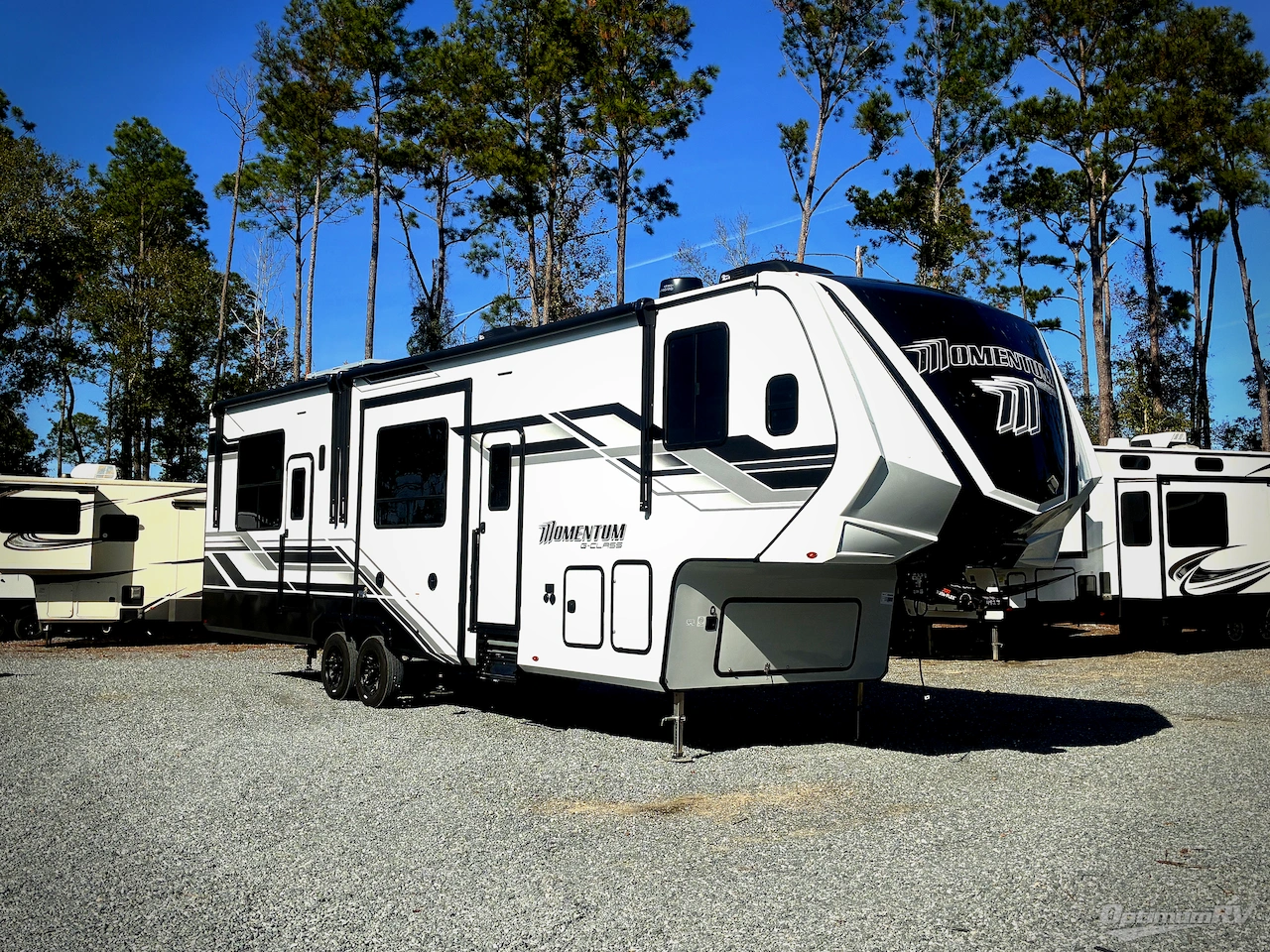 2026 Grand Design Momentum G-Class 350G Photo 1