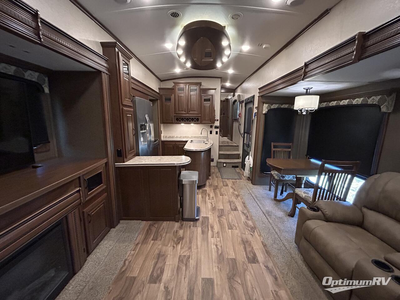 2016 Jayco Pinnacle 36RSQS Photo 3