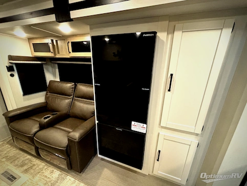 2024 Palomino Puma 25BHS RV Photo 3