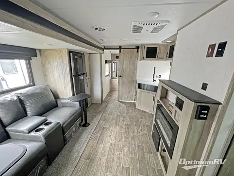 2021 Forest River Cherokee Alpha Wolf 22SW-L RV Photo 2